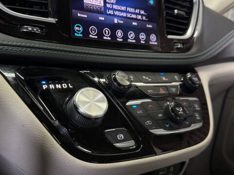 2018 Chrysler Pacifica Hybrid Limited