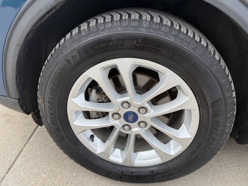 2020 Ford Escape SE
