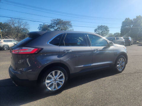 2024 Ford Edge Titanium