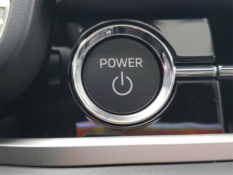 2025 Mitsubishi Outlander PHEV SE