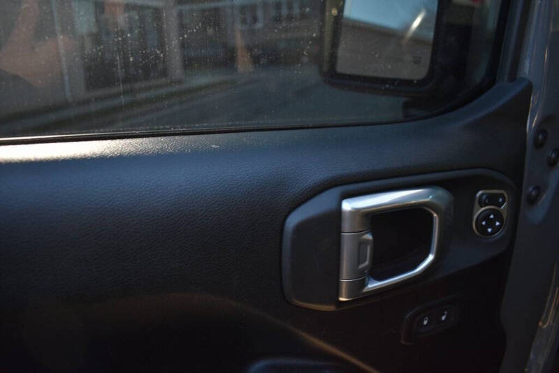 2022 Jeep Gladiator Willys