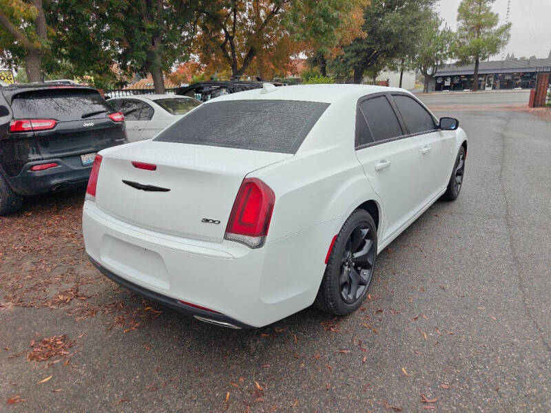 2022 Chrysler 300 Touring