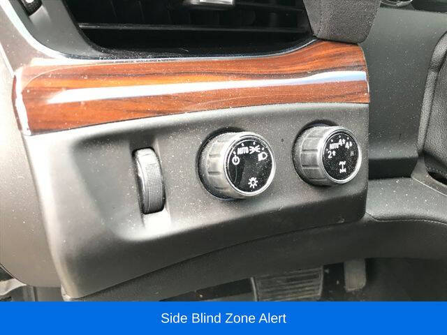 2017 Cadillac Escalade Luxury