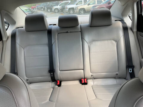 2015 Volkswagen Passat 1.8T Limited Edition