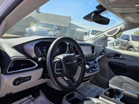 2022 Chrysler Pacifica Touring L