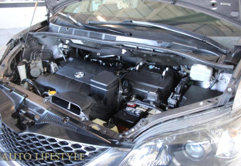 2013 Toyota Sienna SE 8-Passenger