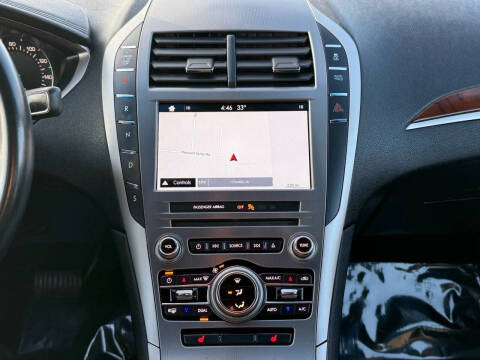 2017 Lincoln MKZ Select