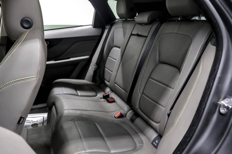 2018 Jaguar F-PACE 35t R-Sport