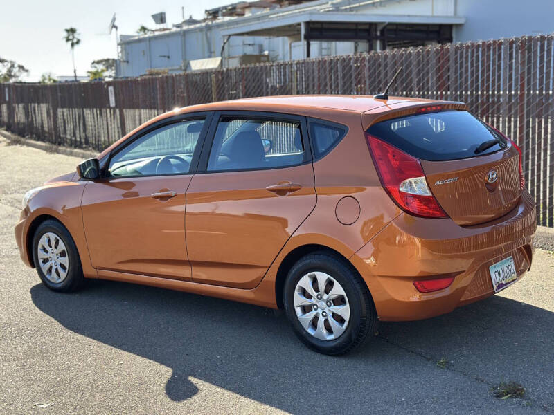 2017 Hyundai Accent SE