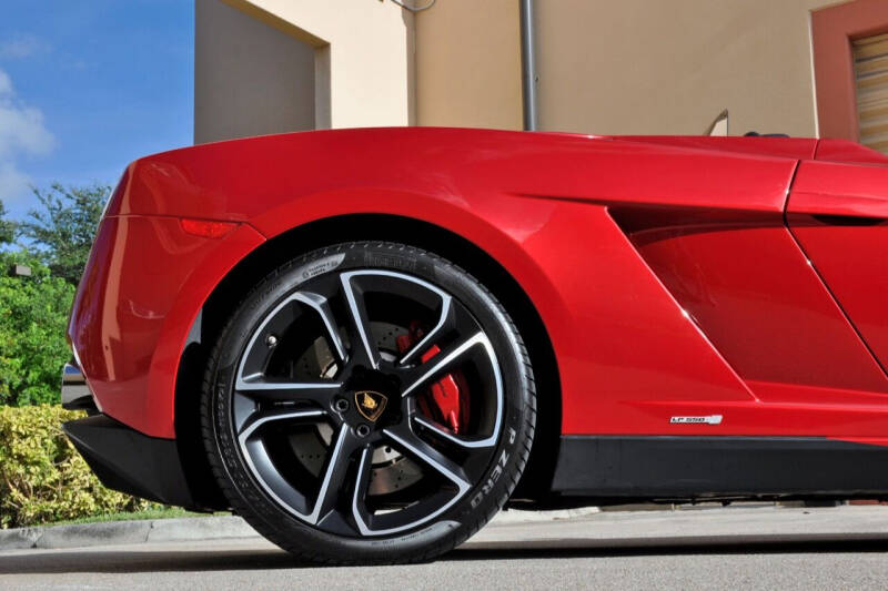 2014 Lamborghini Gallardo LP550-2 photo 2