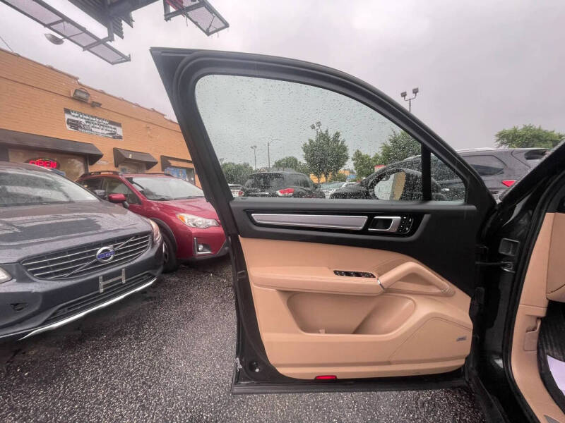 2023 Porsche Cayenne