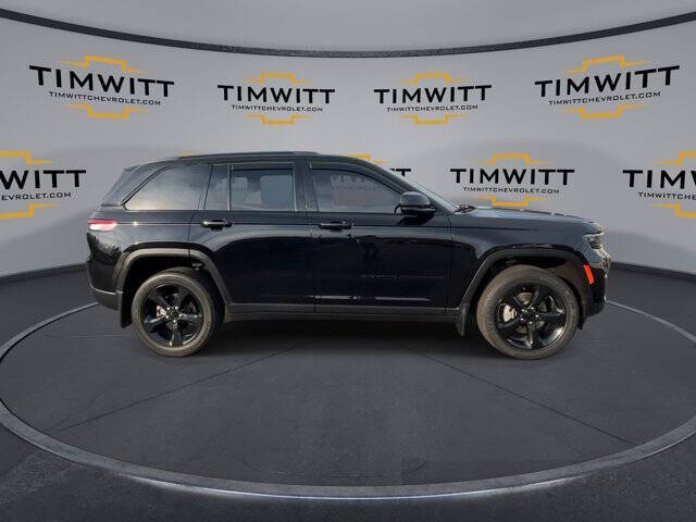 2022 Jeep Grand Cherokee Altitude