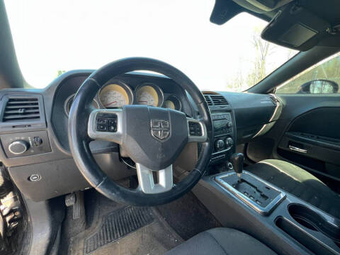 2012 Dodge Challenger SXT