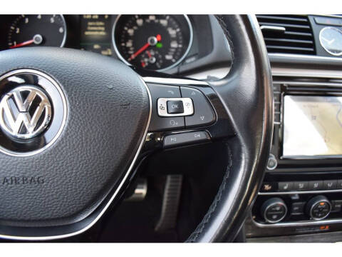 2017 Volkswagen Passat 1.8T SEL Premium