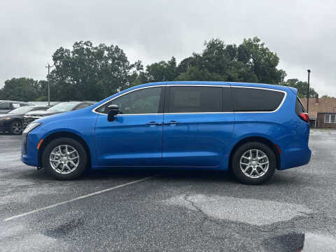 2027 Chrysler Pacifica Select