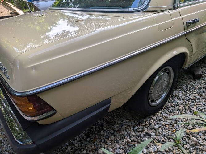 1977 Mercedes-Benz 300-Class