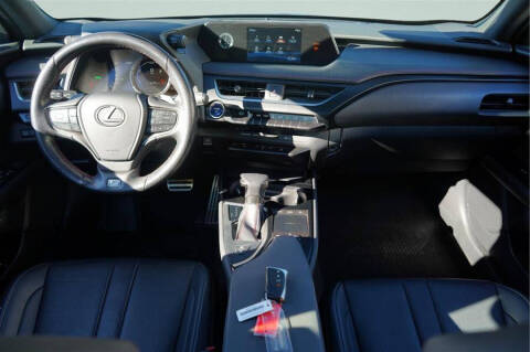 2020 Lexus UX 250h F SPORT