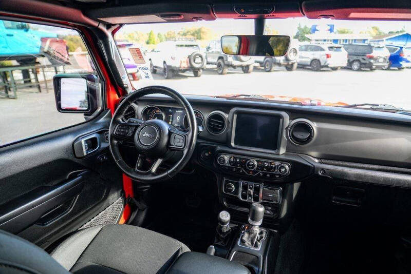 2021 Jeep Gladiator Willys