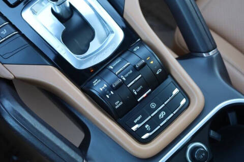 2014 Porsche Cayenne GTS