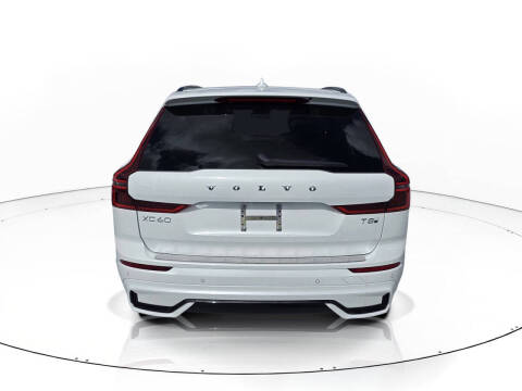 2026 Volvo XC60 T8 Plus