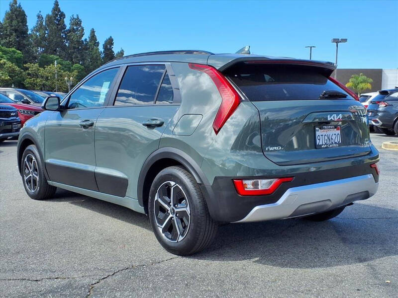 2025 Kia Niro EX