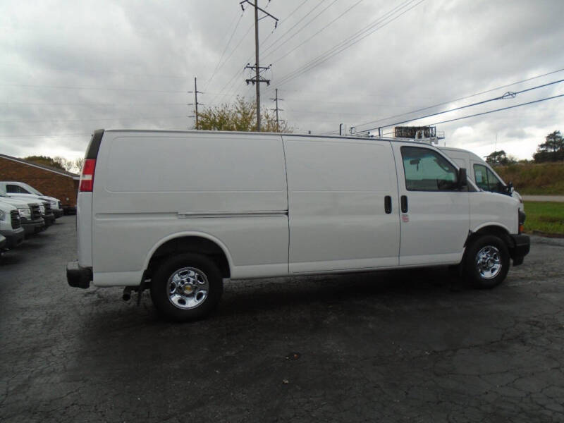 2017 Chevrolet Express for sale at HENNE DISTRIBUTING CO in Grandview MO