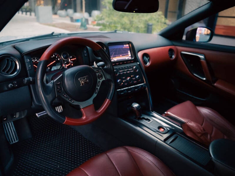 2014 Nissan GT-R Premium