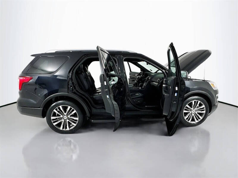 2017 Ford Explorer Platinum