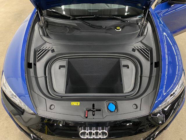 2022 Audi e-tron GT quattro Prestige