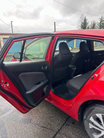 2022 Toyota Prius LE AWD-e