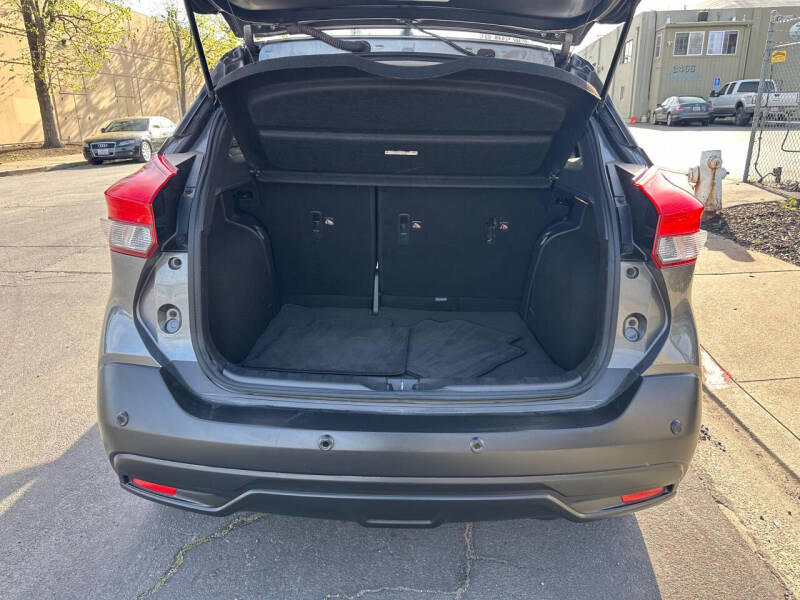 2020 Nissan Kicks SV