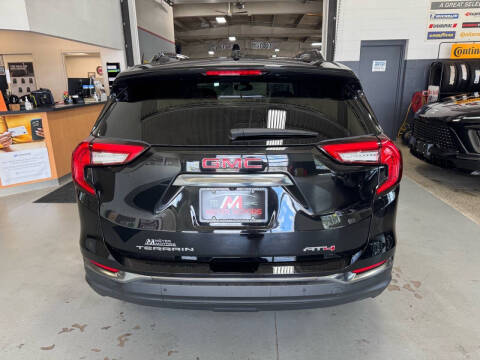2023 GMC Terrain AT4