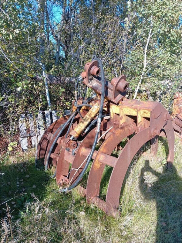 Dual Ram Heavy Grapple