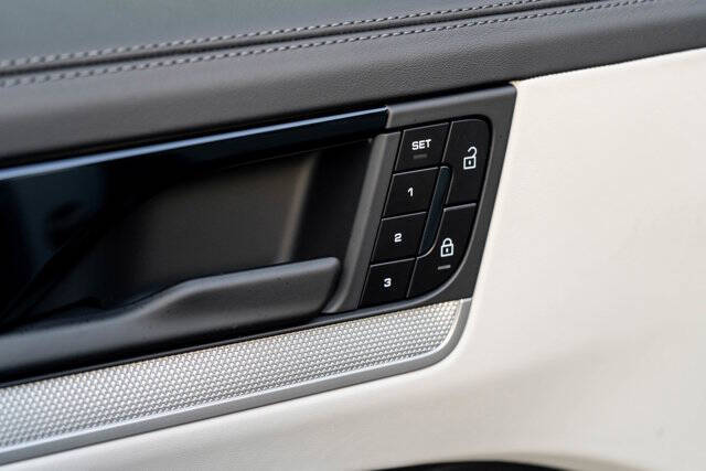 2024 Porsche Cayenne