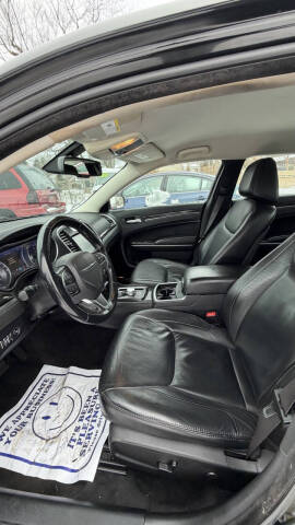 2015 Chrysler 300 Limited