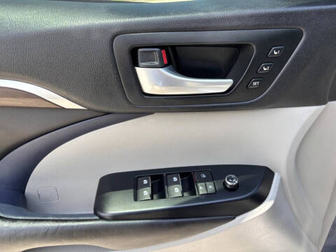 2016 Toyota Highlander