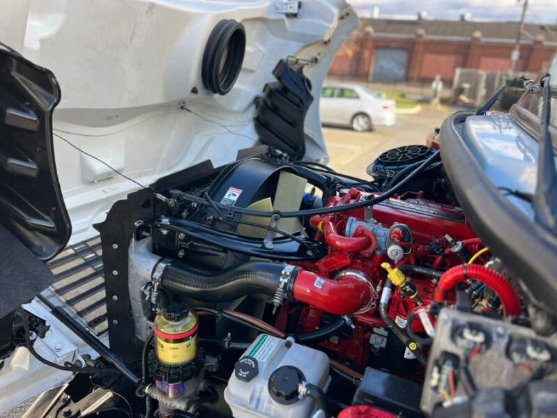 2018 Freightliner M2 106