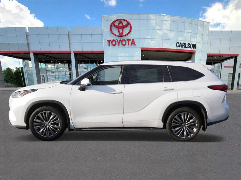 2022 Toyota Highlander Platinum