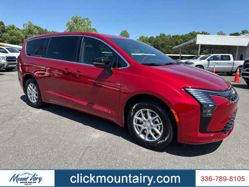 2027 Chrysler Pacifica Select