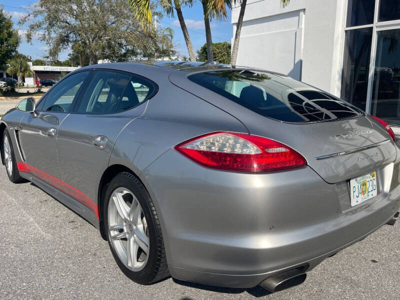 2011 Porsche Panamera 4