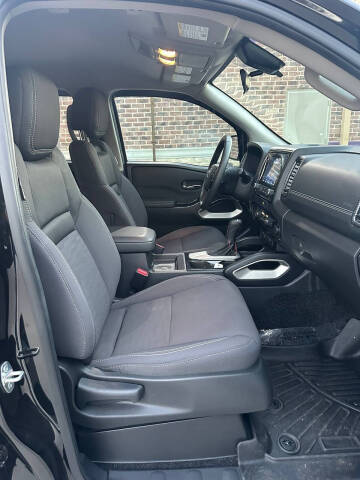 2023 Nissan Frontier SV