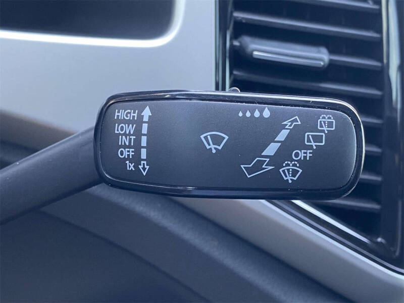 2022 Volkswagen Atlas Cross Sport V6 SEL R-Line 4Motion