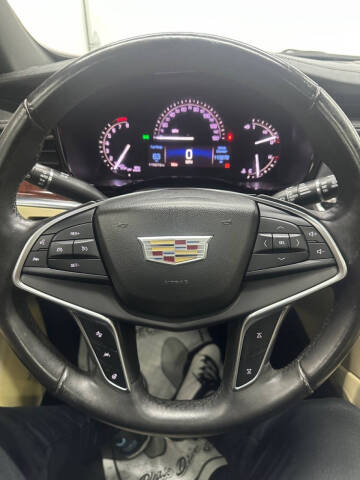2017 Cadillac XT5 Luxury