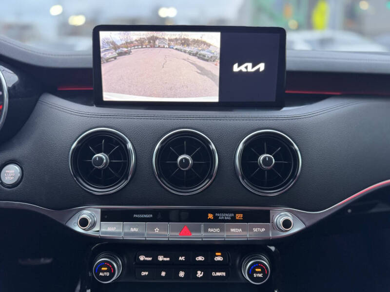 2022 Kia Stinger GT1