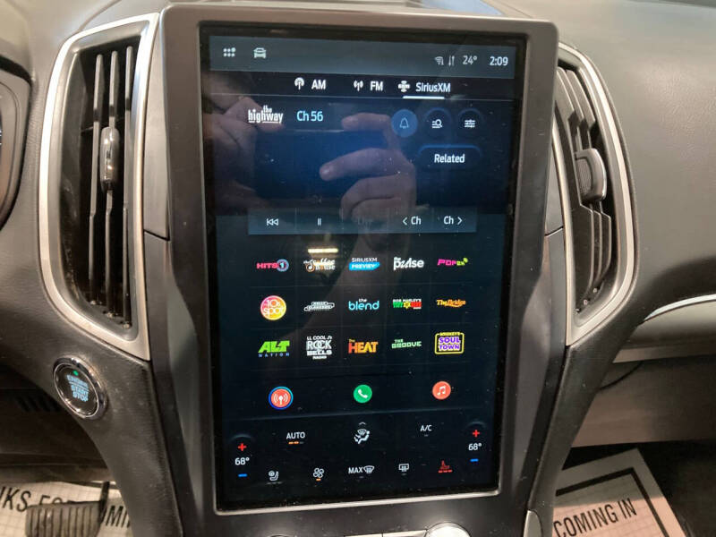 2022 Ford Edge SEL