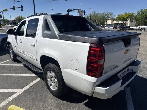 2012 Chevrolet Avalanche LS