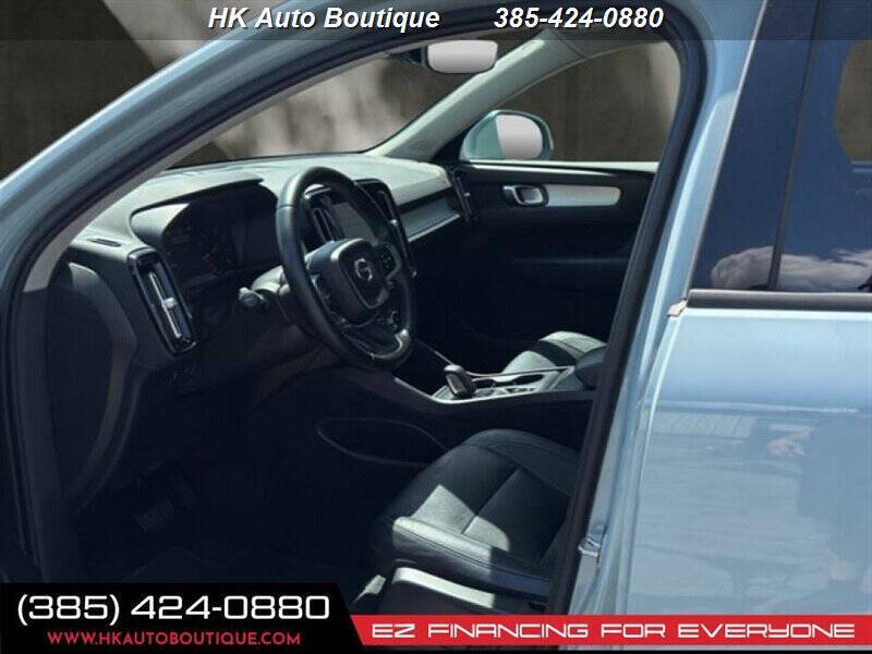 2019 Volvo XC40 T5 Momentum