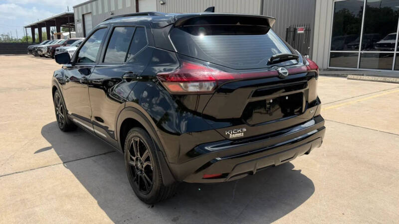 2024 Nissan Kicks SR