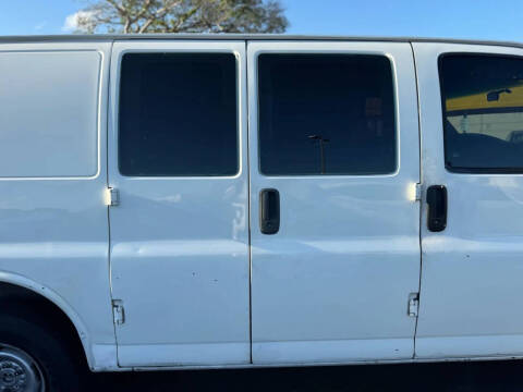 2001 Chevrolet Express G2500