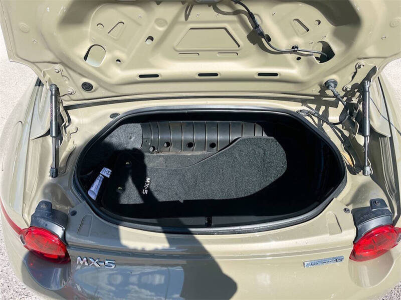 2023 Mazda MX-5 Miata RF Grand Touring